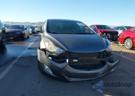 2013 Hyundai Elantra Gls z USA, uszkodzony, nr VIN 5NPDH4AE2DH338780